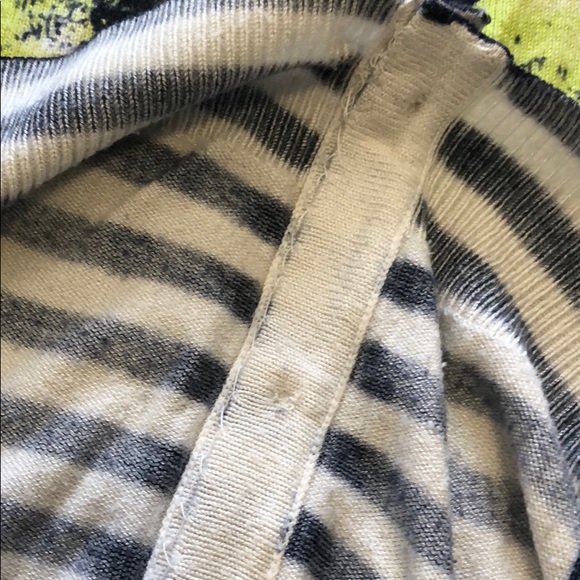 Knit striped cardigan with large green floral - Picture 5 of 5